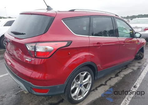 2018 Ford Escape Titanium из США, поврежденный, VIN 1FMCU9J97JUB02226